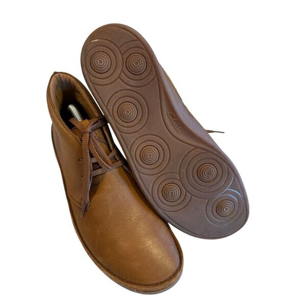 Clarks Tan Chukka Boots for Men - Picture 6 of 9
